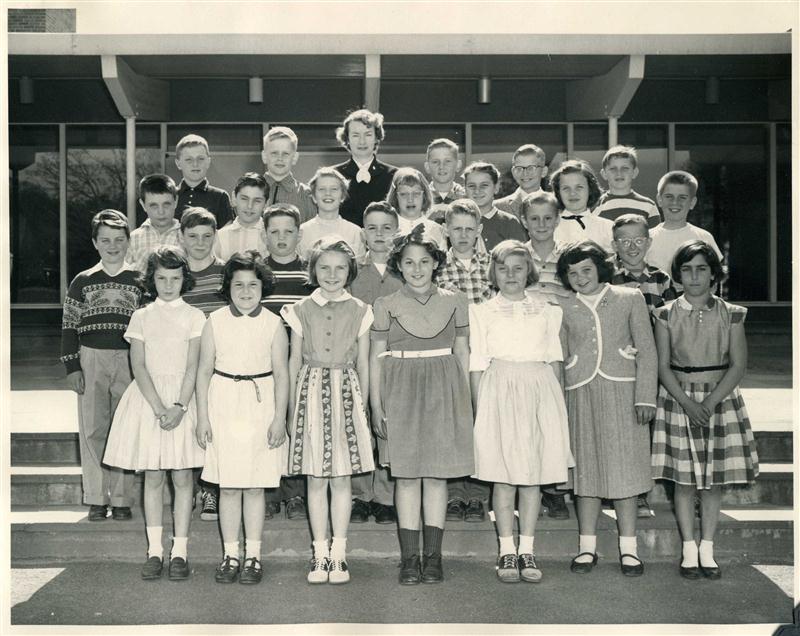 Broadmeadow 4th Grade circa 1954