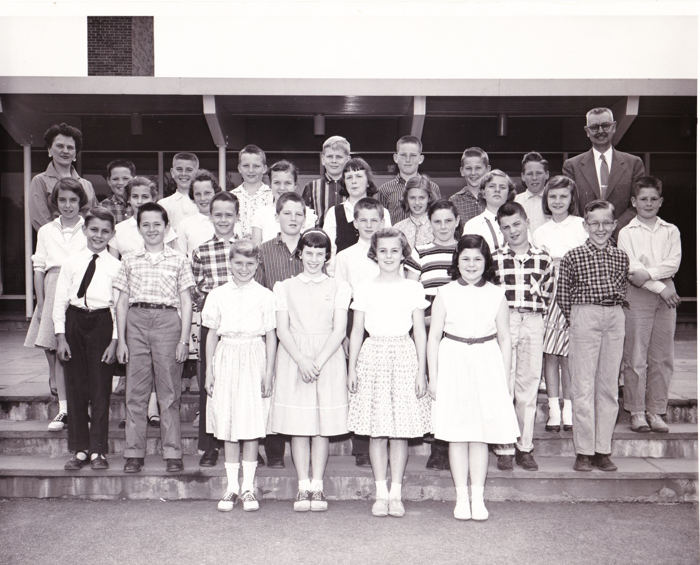 Broadmeadow 6th grade 1957