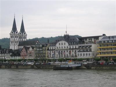 A very scenic town with the buildings all joined together