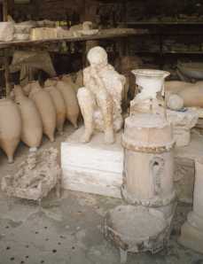 Figure and remnants from Pompeii